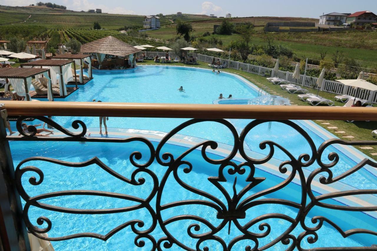 Vinea Resort Rrashbull Esterno foto